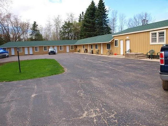 Lakes-N-Trails Motel (4Ks Motel) - Real Estate Listing